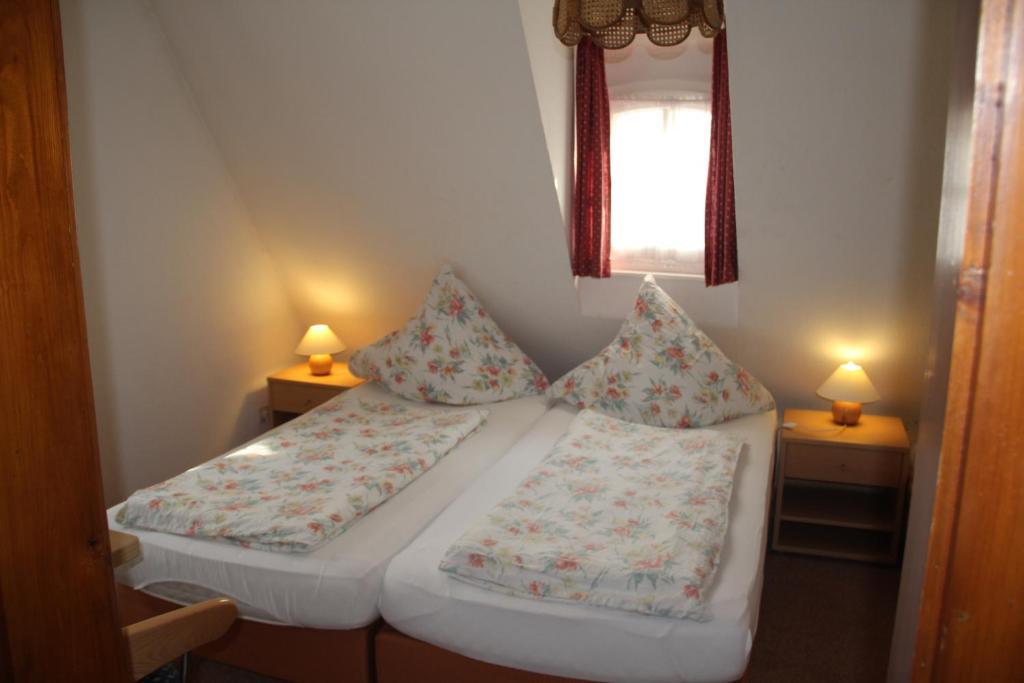 Pension Becker Rothenburg ob der Tauber Room photo
