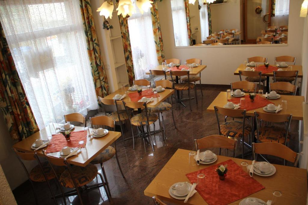Pension Becker Rothenburg ob der Tauber Exterior photo